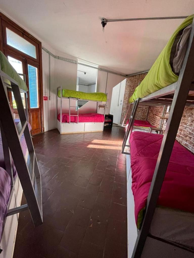 High Hostel Rosario Bagian luar foto