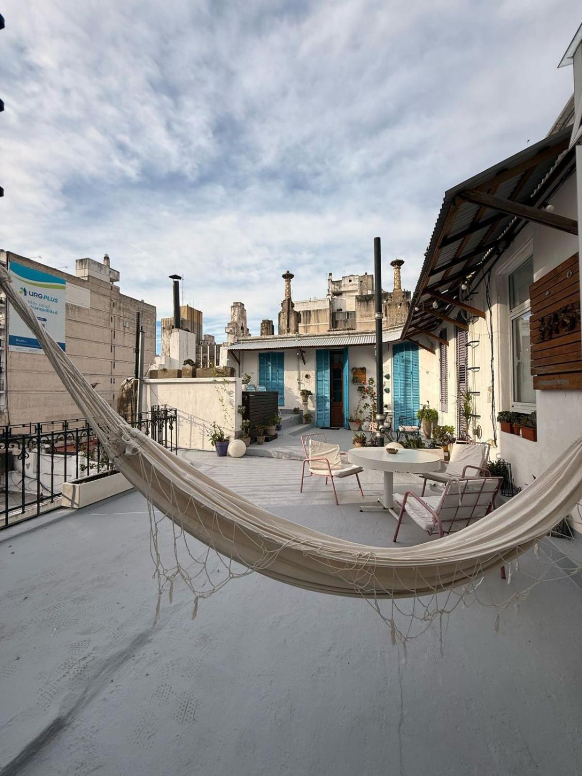 High Hostel Rosario Bagian luar foto