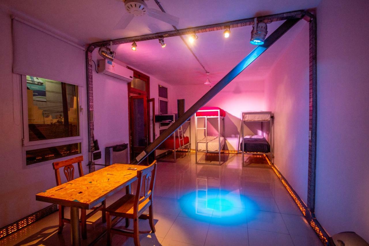High Hostel Rosario Bagian luar foto